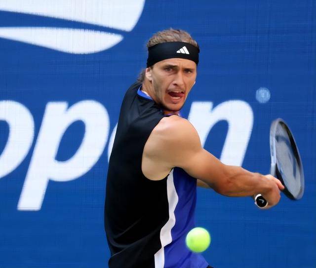 欧洲网球队爆冷西班牙网球队,兹维列夫统治全场的简单介绍 欧洲网球队爆冷西班牙网球队,兹维列夫统治全场的简单介绍