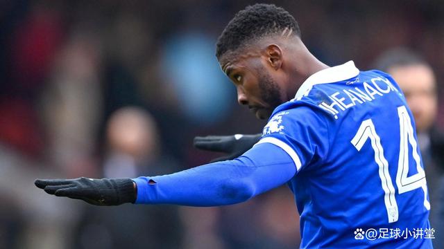 包含沃特福德门将神勇扑救,成为球迷新宠的词条 包含沃特福德门将神勇扑救,成为球迷新宠的词条