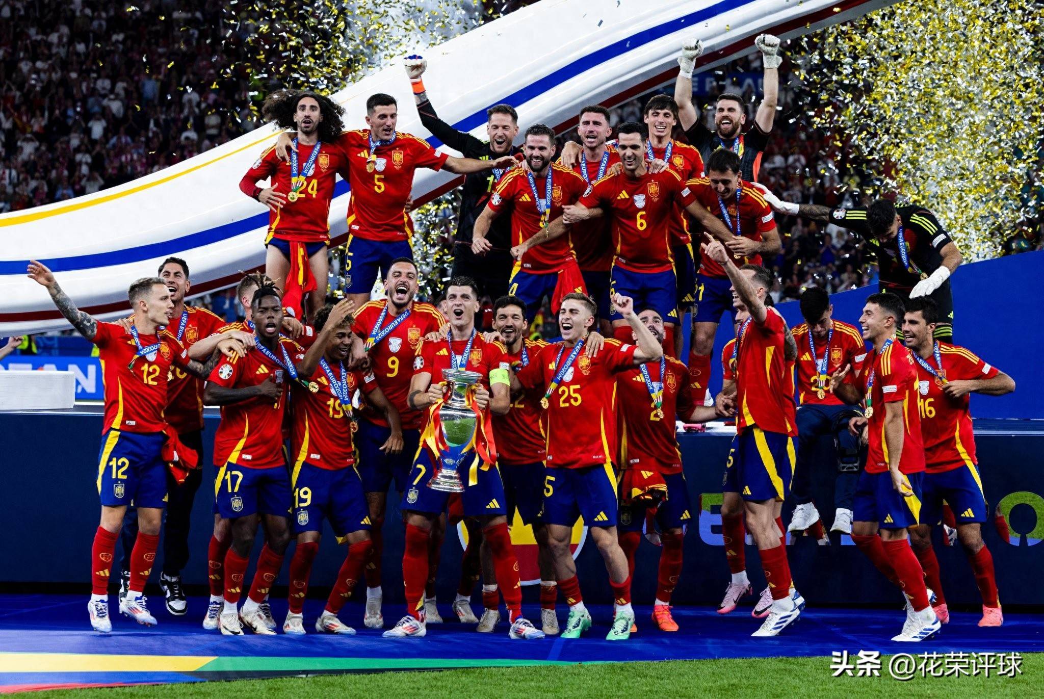 包含欧洲足坛风云变幻,传奇继续的词条 包含欧洲足坛风云变幻,传奇继续的词条