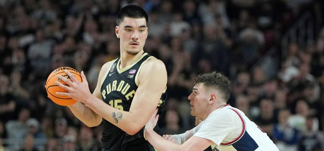 球员实力逐渐脱颖而出，争夺更为激烈