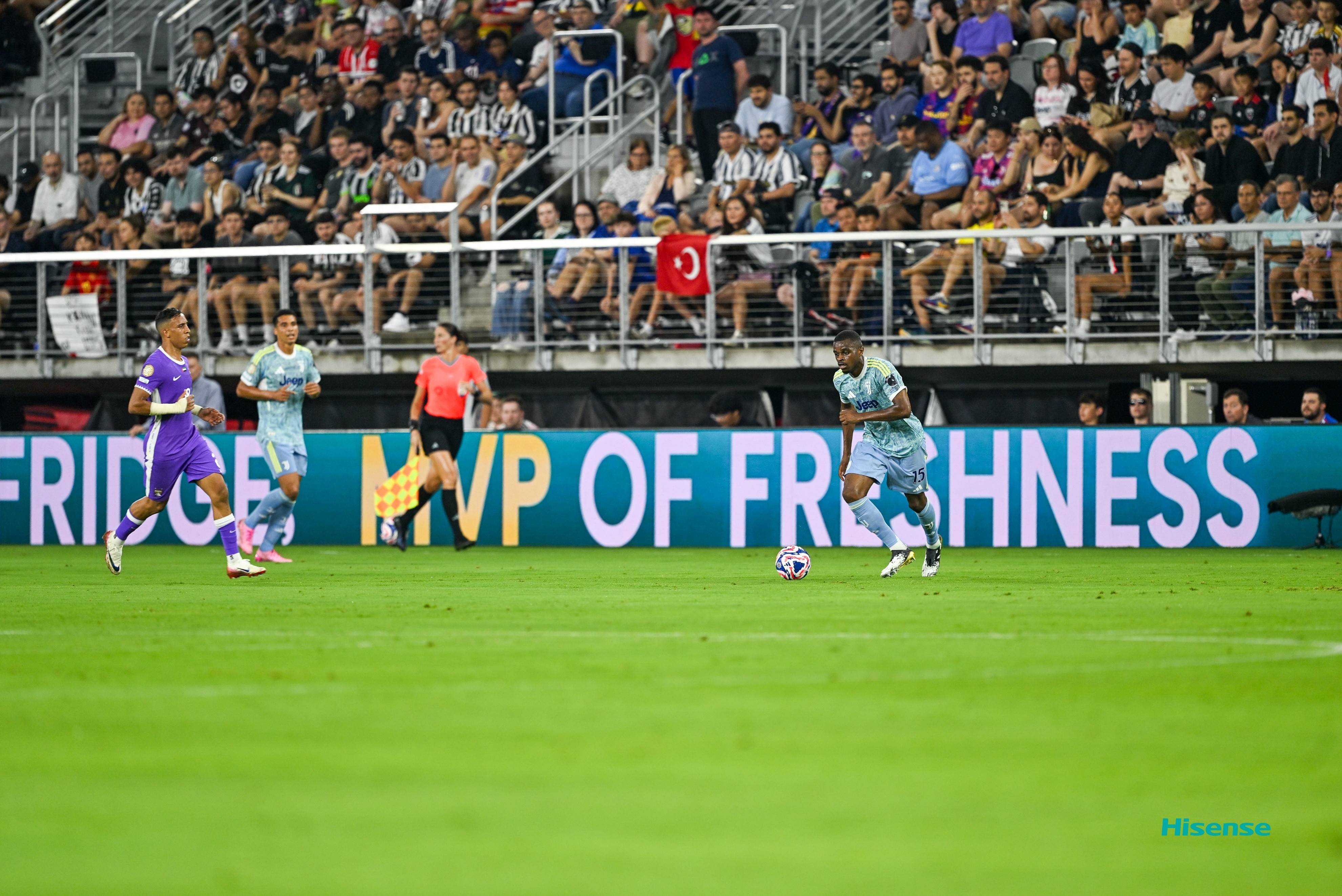 关于尤文图斯逆转战胜，争夺亚冠头名的信息