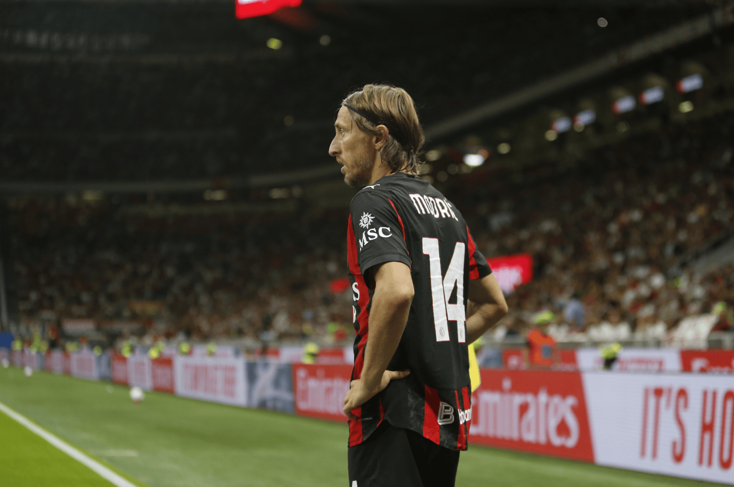 九游APP-关于那不勒斯中场状态火热，成为焦点人物的信息