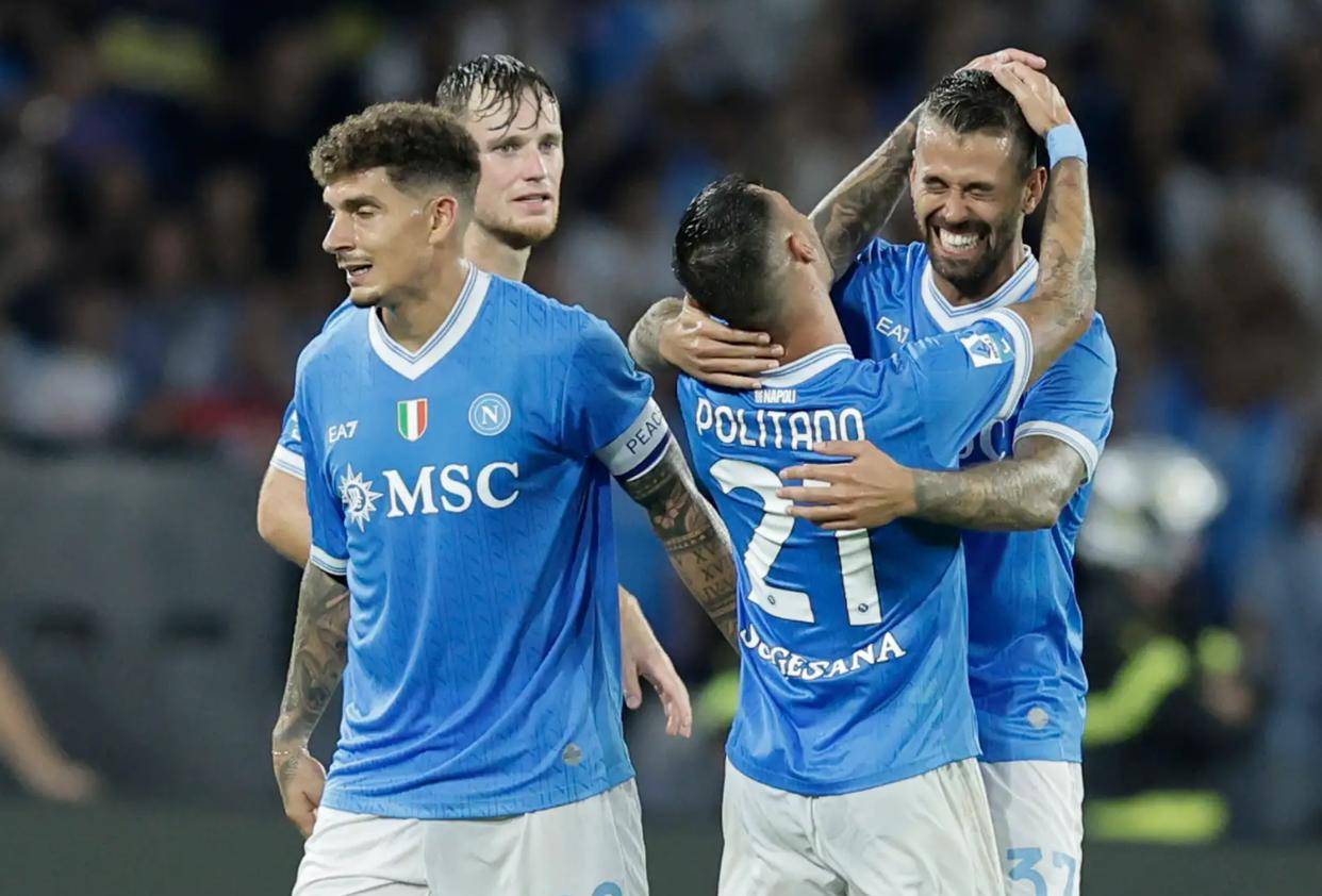 关于那不勒斯中场状态火热，成为焦点人物的信息