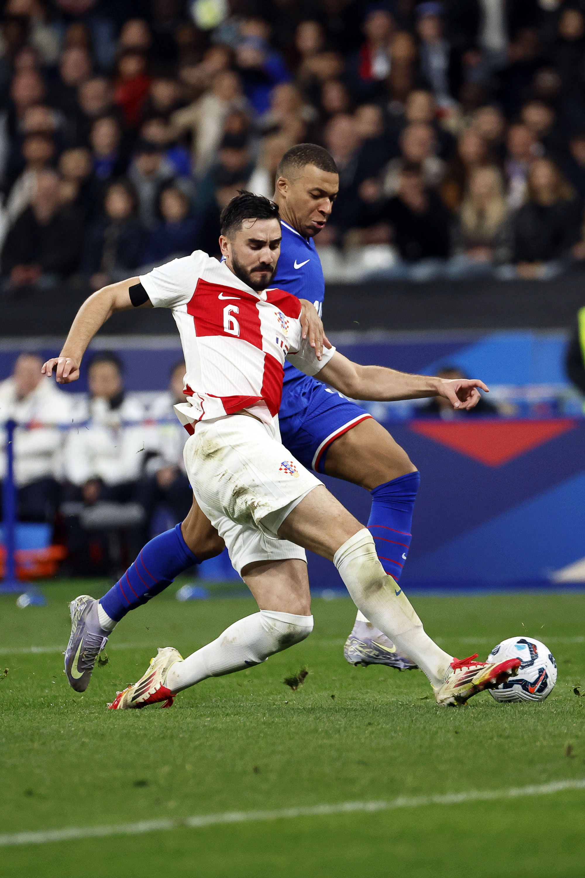 欧国联联赛争夺中的精彩表现 欧国联联赛争夺中的精彩表现