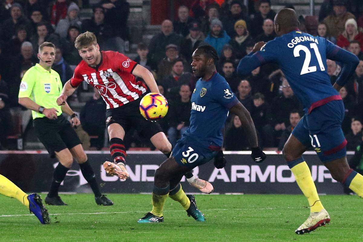 南安普敦主场失利，球员表现受批评，主教练要求加强训练提高球队形态的简单介绍