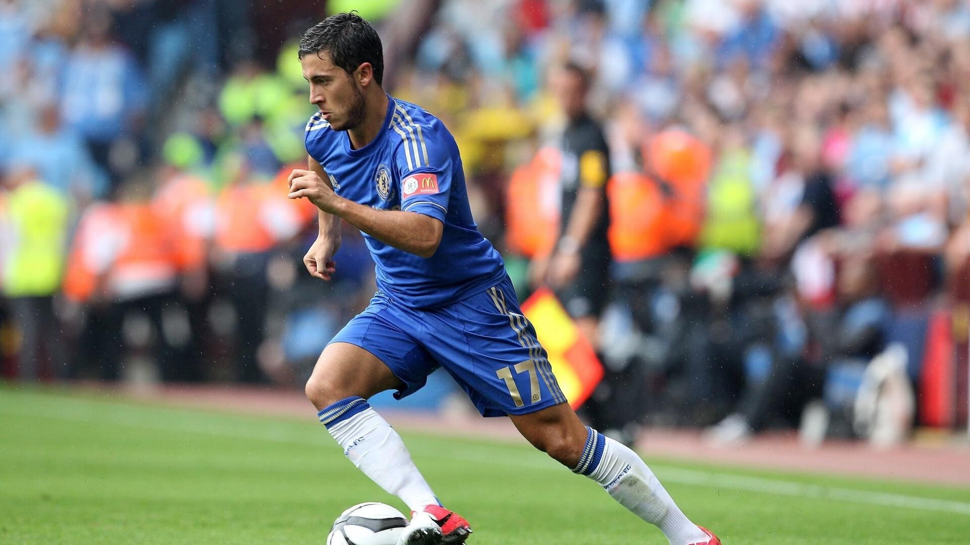 绿茵双面镜，哈兰德破城锤与哥斯达黎加团队火焰的战术启示